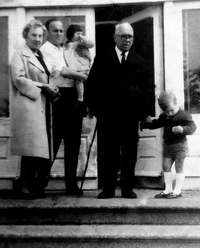 Bridget Raleigh, John Raleigh, Sue Raleigh, John Raleigh Snr. and Geoffery Raleigh on the front steps of Kilbane House, Castleroy, Co Limerick c.1967. The house was built by John Raleigh Snr.